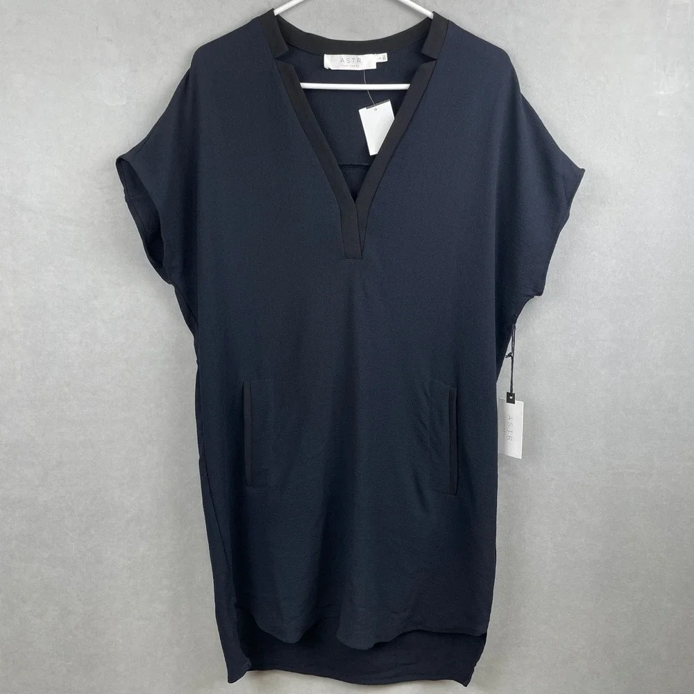 ASTR The Label Navy Black V-Neck Shift Dress Mod Cocktail Office Chic NWT Wmns S